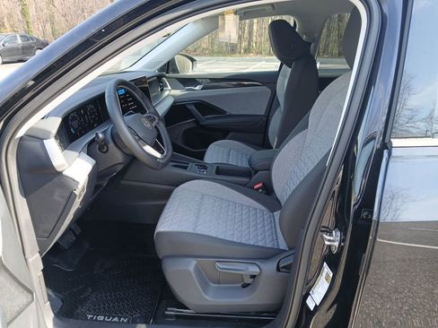 New 2026 Volkswagen Tiguan S image 9