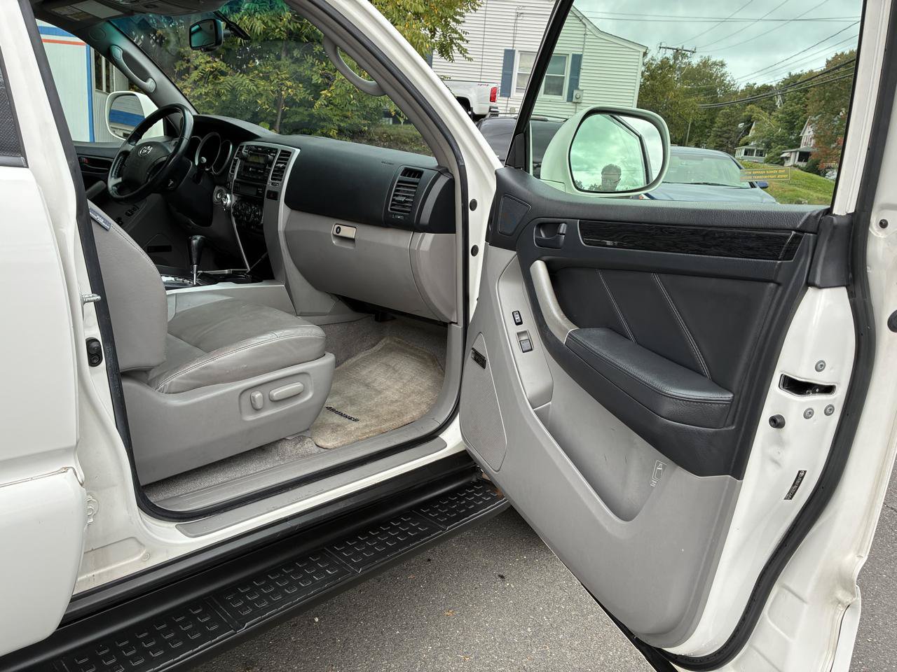 Used 2007 Toyota 4Runner Limited AWD/4WD image 18