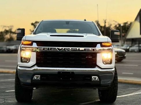 Used 2023 Chevrolet Silverado 2500 LT w/ Convenience Package AWD/4WD image 5