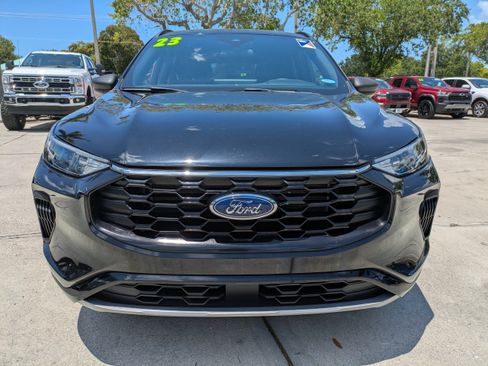 Certified 2023 Ford Escape ST-Line w/ Tech Pack #1 FWD image 8