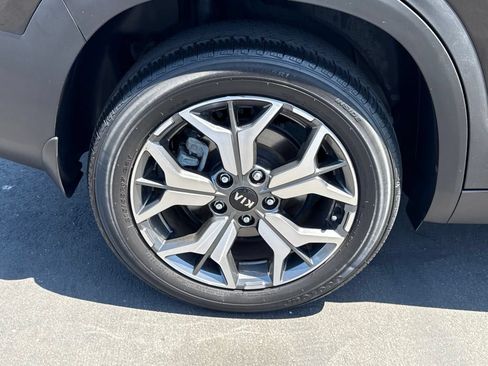 Used 2021 Kia Seltos EX AWD/4WD image 14