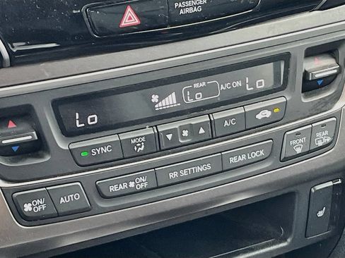 Used 2022 Honda Pilot Special Edition image 16