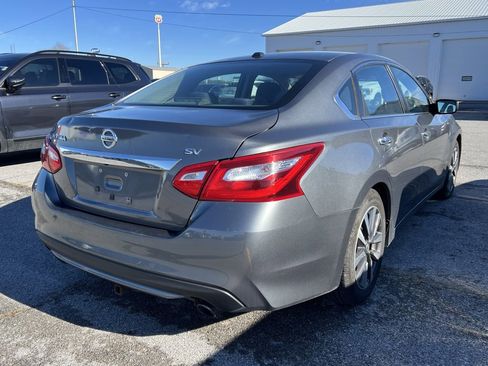 Used 2017 Nissan Altima 2.5 SV image 7