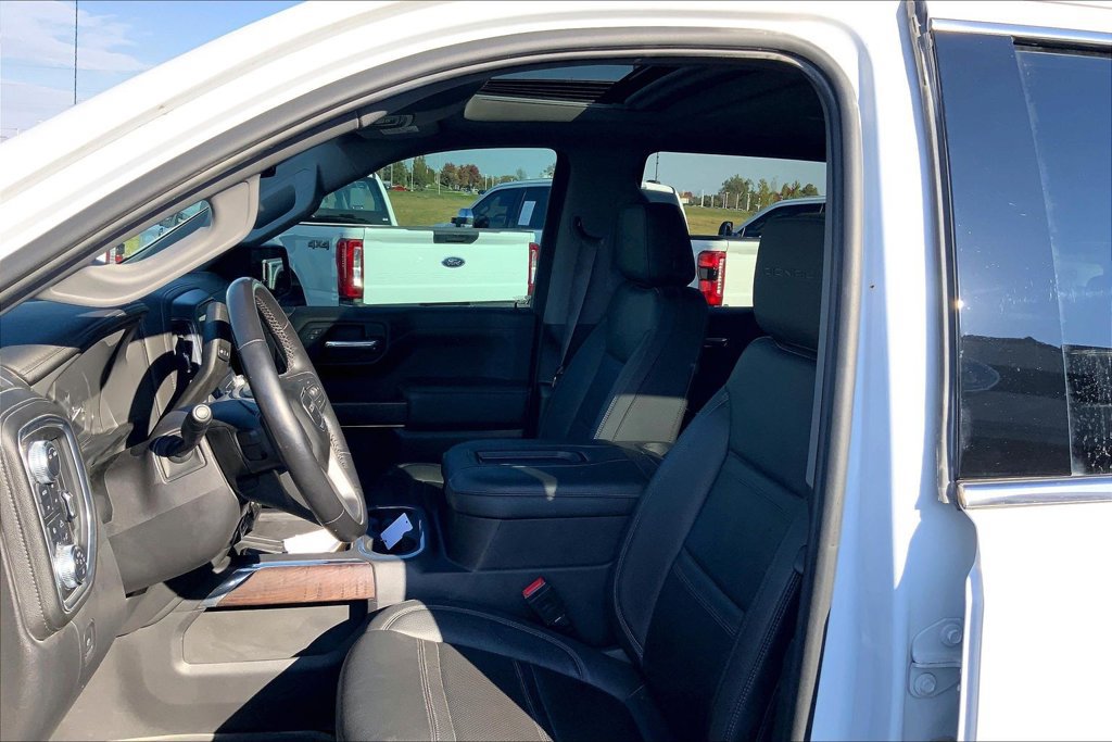 Used 2022 GMC Sierra 1500 Denali w/ Denali Premium Package AWD/4WD image 9
