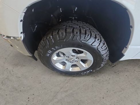Used 2020 RAM 1500 Big Horn AWD/4WD image 9