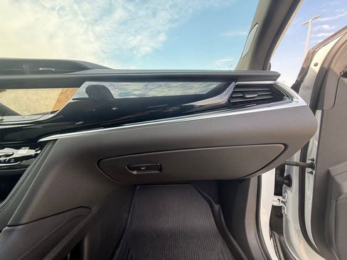 Certified 2024 Cadillac XT6 Sport w/ LPO, Floor Liner Package image 30