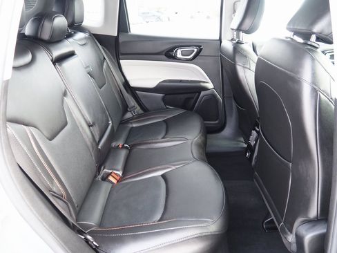 Used 2022 Jeep Compass Limited image 8