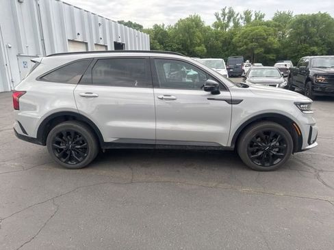 Used 2022 Kia Sorento SX AWD/4WD image 16