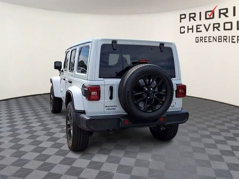 Used 2025 Jeep Wrangler Unlimited Sahara w/ Safety Group AWD/4WD image 7