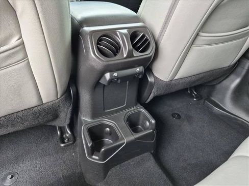Used 2019 Jeep Wrangler Unlimited Sport S AWD/4WD image 17