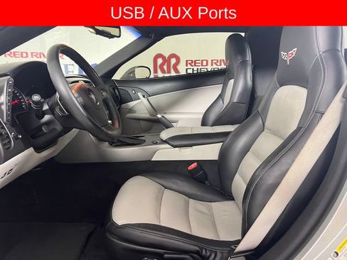 Used 2007 Chevrolet Corvette Coupe w/ Preferred Equipment Group RWD image 10