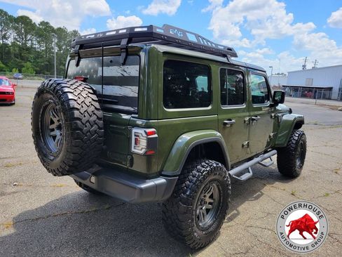 Used 2022 Jeep Wrangler Unlimited Sahara AWD/4WD image 6