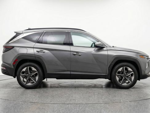 Used 2025 Hyundai Tucson SEL AWD/4WD image 11