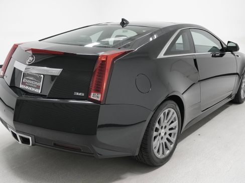 Used 2011 Cadillac CTS Premium image 4