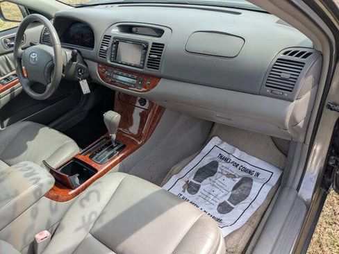 Used 2005 Toyota Camry V6 image 39
