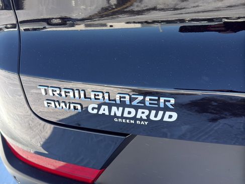 Used 2024 Chevrolet TrailBlazer LT w/ LT Cold Weather Package image 8