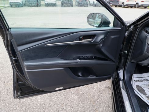 Used 2025 Toyota Camry XSE FWD image 31