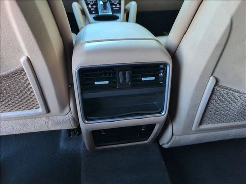 Used 2019 Porsche Cayenne AWD/4WD image 17