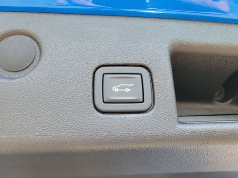Used 2024 Chevrolet Equinox LT w/ LPO, Floor Liner Package FWD image 40