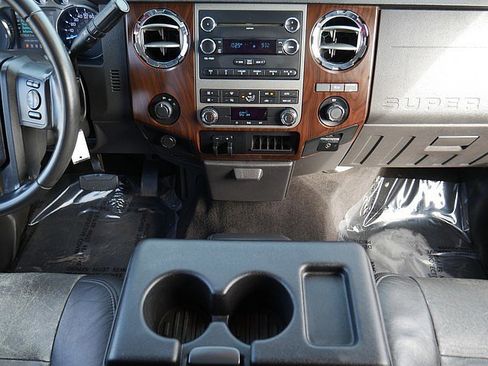 Used 2011 Ford F250 Lariat w/ Chrome Pkg image 20