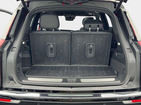 Certified 2026 Cadillac Vistiq Luxury w/ LPO, Floor Liner Package AWD/4WD image 17