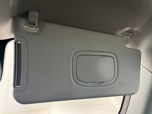 Used 2023 Jeep Renegade Latitude AWD/4WD image 78