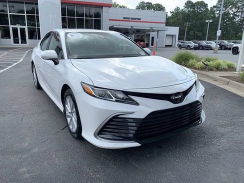 Used 2024 Toyota Camry LE w/ Convenience Package FWD image 2