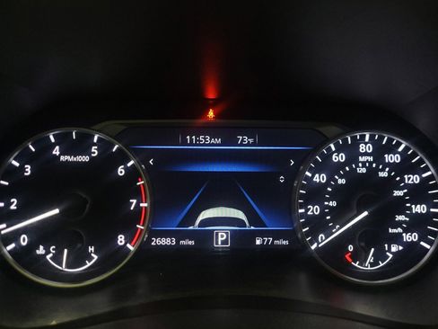 Used 2024 Nissan Sentra SV FWD image 23