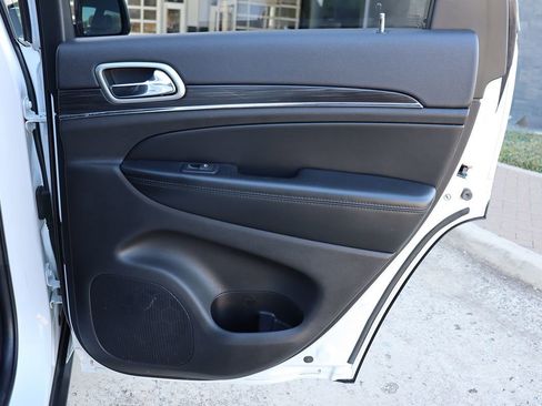 Used 2019 Jeep Grand Cherokee Limited image 47