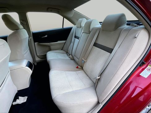 Used 2013 Toyota Camry LE FWD image 21