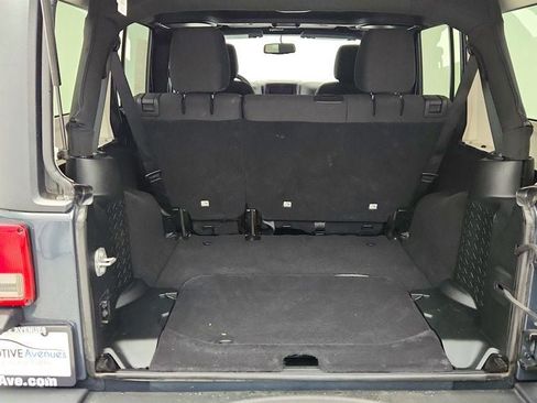 Used 2018 Jeep Wrangler Unlimited Sport S AWD/4WD image 20