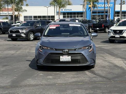 Used 2025 Toyota Corolla LE FWD image 2