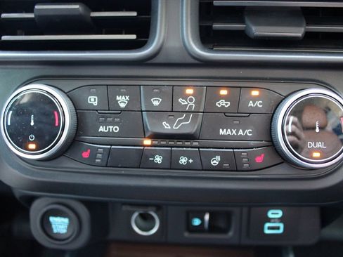 Used 2024 Ford Maverick Lariat image 27