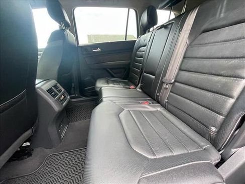 Used 2023 Volkswagen Atlas SEL Premium AWD/4WD image 4