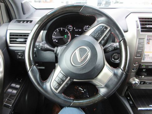 Used 2020 Lexus GX 460 Premium image 36
