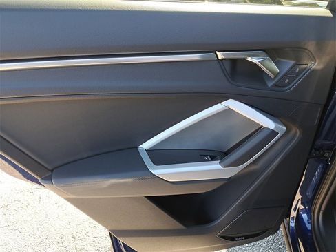 New 2025 Audi Q3 2.0T Premium image 29