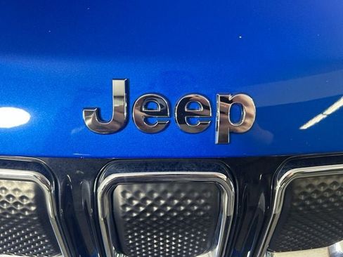 Used 2022 Jeep Compass Limited AWD/4WD image 10