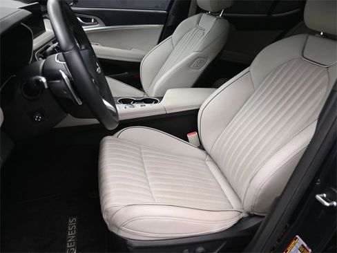 Used 2023 Genesis G70 2.0T w/ Sport Prestige Package image 10