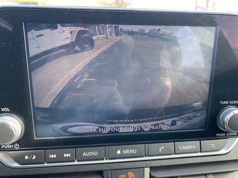 Used 2024 Nissan Altima 2.5 SV image 15