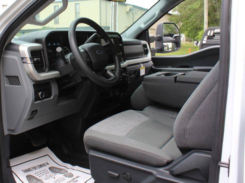Used 2025 Ford F350 XLT AWD/4WD image 21