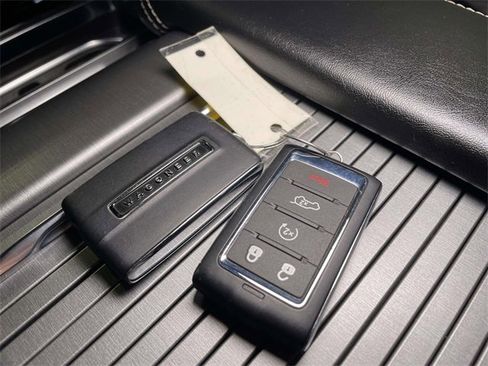 Used 2024 Jeep Wagoneer Series II image 49