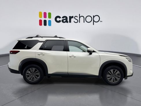 Used 2024 Nissan Pathfinder SV w/ SV Premium Package AWD/4WD image 6