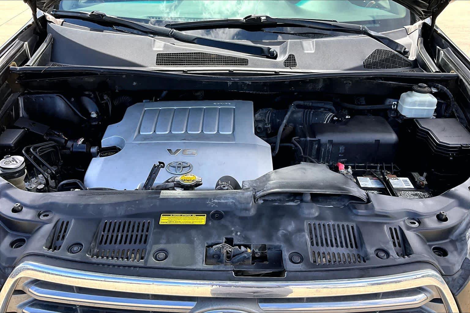 Used 2010 Toyota Highlander Limited w/ Extra Value Pkg 8 FWD image 26
