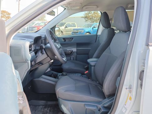 Used 2024 Ford Maverick XL image 11