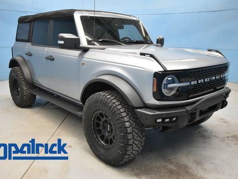 Used 2023 Ford Bronco Wildtrak AWD/4WD image 1