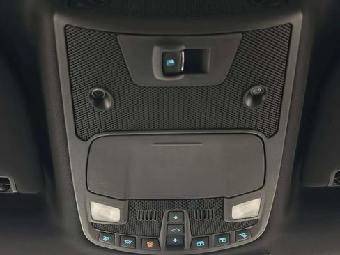 Used 2019 Ford F150 Lariat w/ Equipment Group 502A Luxury AWD/4WD image 31