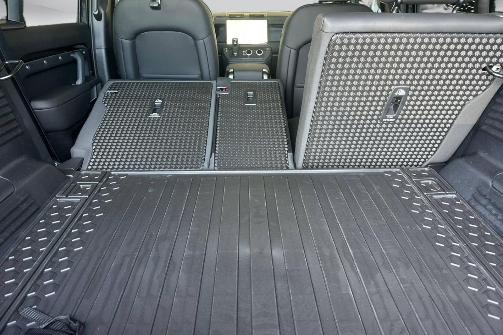 New 2026 Land Rover Defender 110 S AWD/4WD image 25