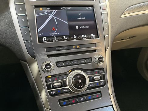 Used 2019 Lincoln MKZ Reserve image 18