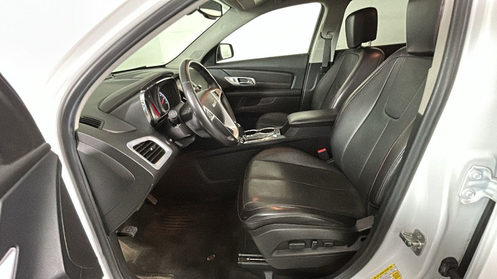 Used 2017 GMC Terrain SLT w/ Open Road Package FWD image 11