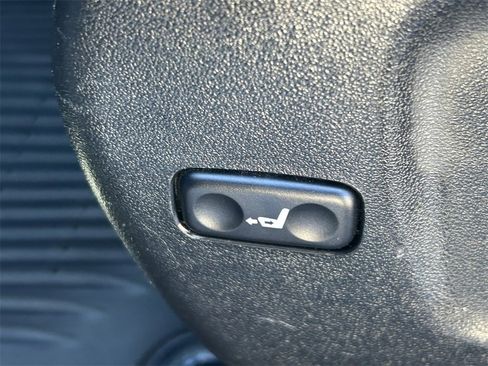 Used 2018 Toyota Highlander Limited Platinum image 31